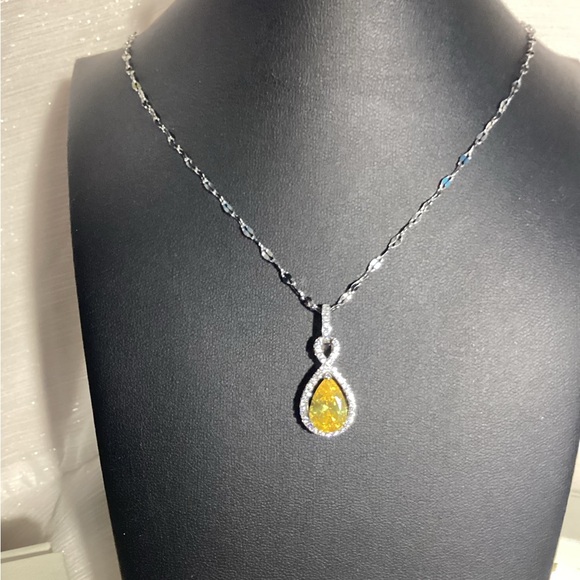 💛Elegant “Yellow Canary CZ Diamond Teardrop Halo Silver Necklace - Picture 6 of 17